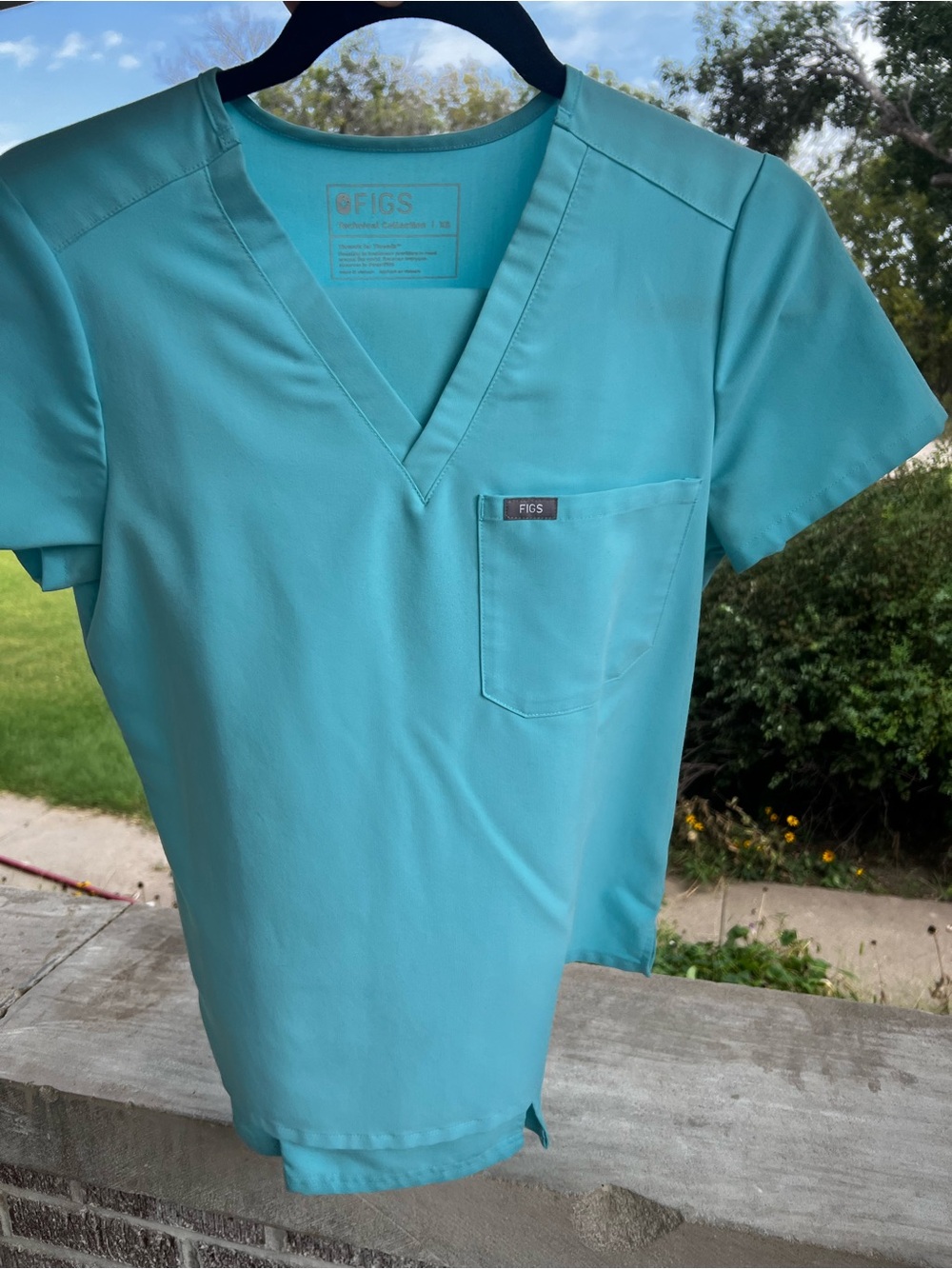 Figs Women's Aqua Scrub Top and Bottom.